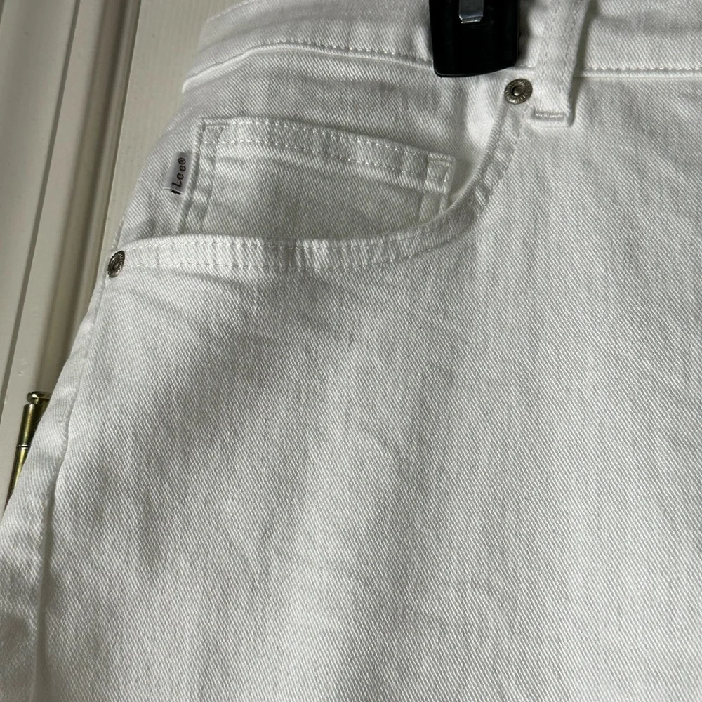 Jeans - Picture 3 of 5